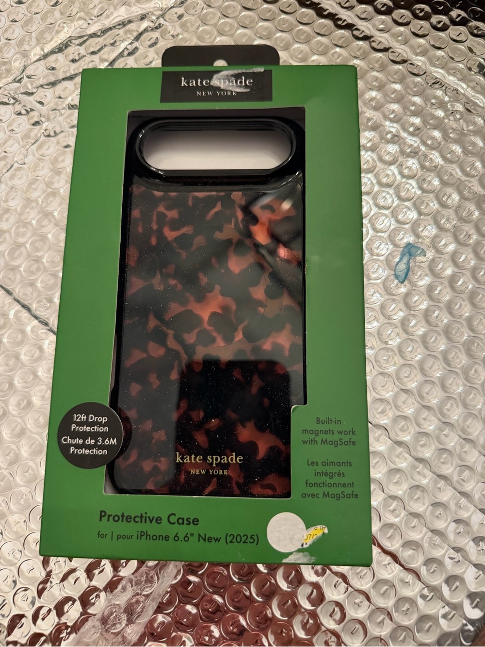 kate spade New York Tortoiseshell Glossy Phone Case in Brown and Black